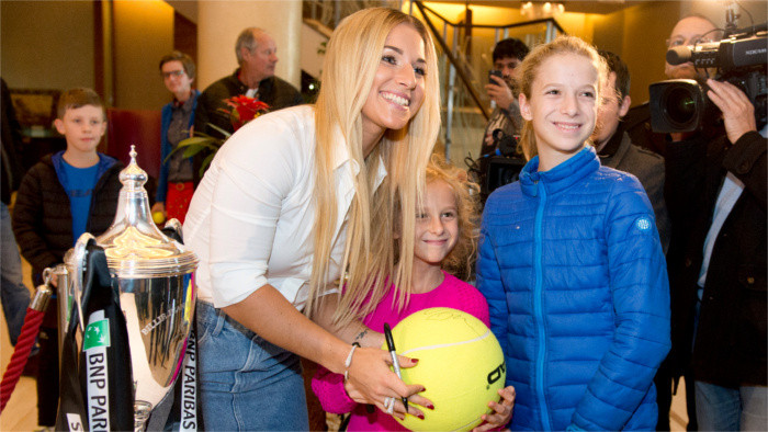 Dominika Cibulková receives hero’s welcome