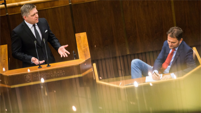 Oposición no logra revocar el mandato de Robert Fico