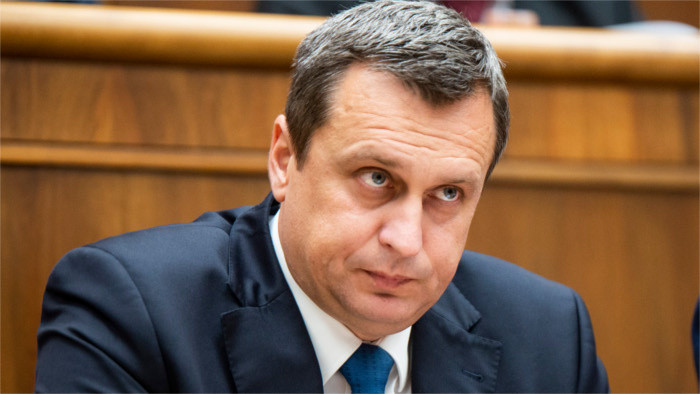 Danko wants to hold no-confidence motion in him 