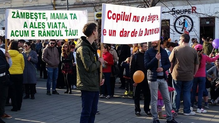 Egy gyerek az anyának, egy az apának...