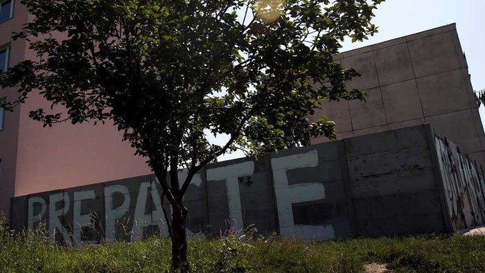 Bruselas hace un llamamiento a las autoridades de Košice para que derriben el muro anti-gitanos