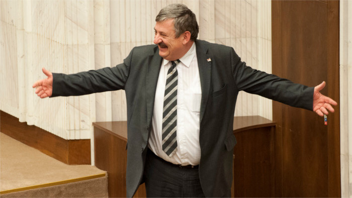 MP without driving licence