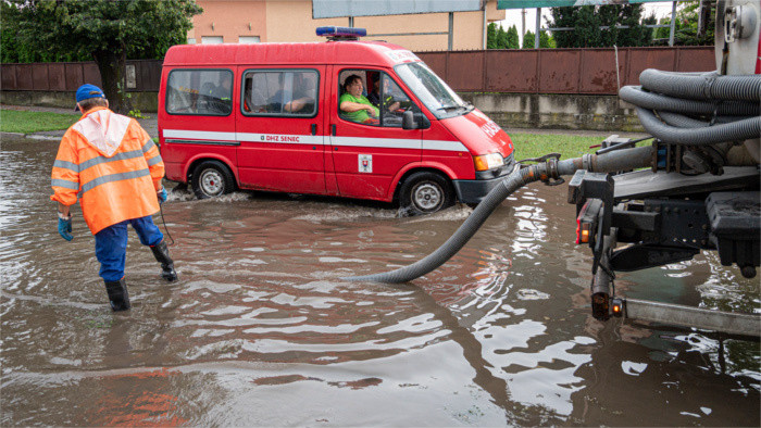 Hochwasser in der Slowakei: Politiker reagieren 