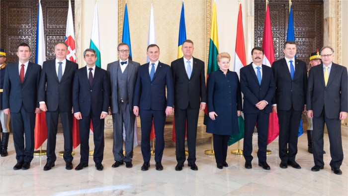 Presidents debate NATO summit and peaceful solutions in Bucharest 