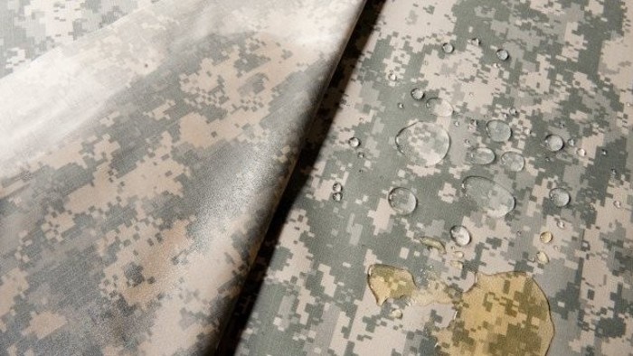 Los eslovacos han inventado un traje de camuflaje que se autolimpia
