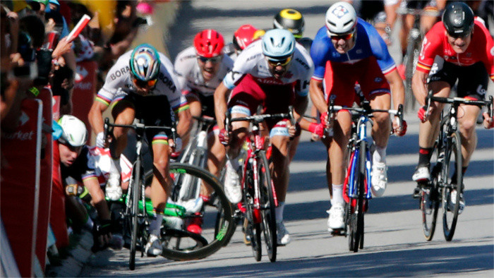 Peter Sagan disqualified from Tour de France