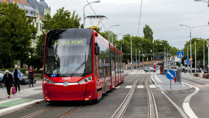 Leto na brigáde – vodič električky