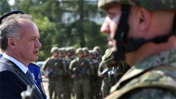 El Presidente Andrej Kiska lesionado en el brazo