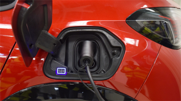 €8,000 state contribution for e-cars purchases