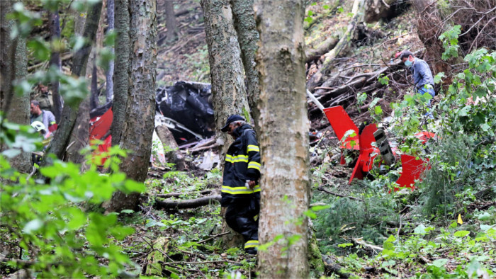 Encuentran a las víctimas y la caja negra del helicóptero de rescate siniestrado