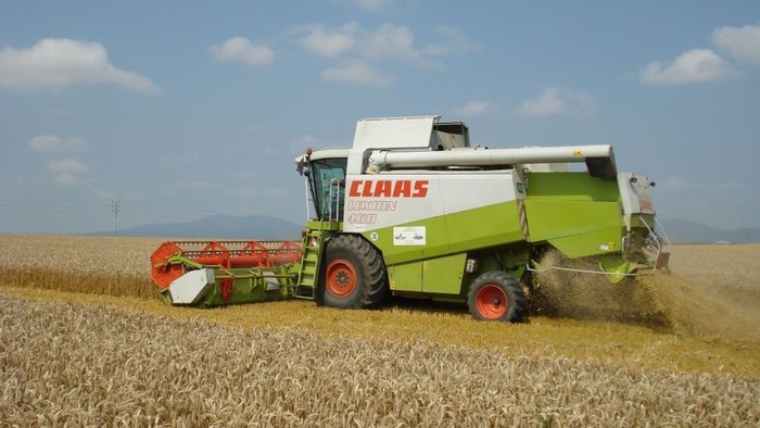 kombajn-jurčo.jpg