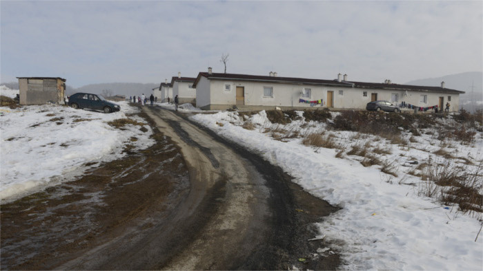 How to cut unemployment in underdeveloped areas 