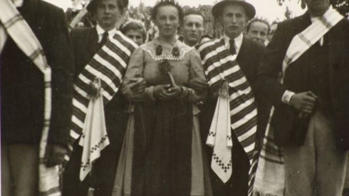 regál 7 svadba v uložu.jpg