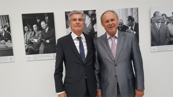 Inauguran en Praga exposición de fotografías de Alexander Dubcek