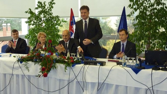 Biennial conference of Slovaks living abroad opens in Bratislava