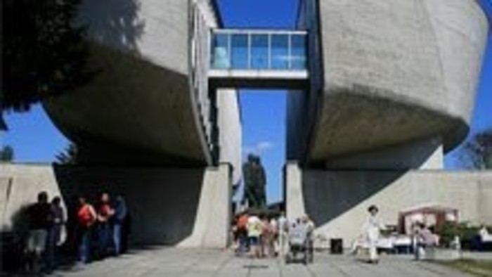 Cesta pri múzeu SNP