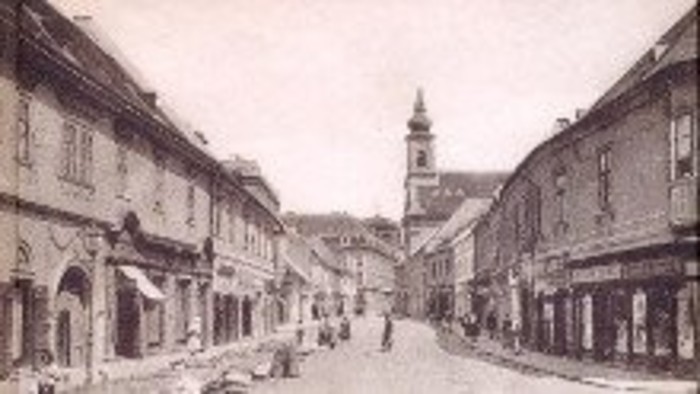 Trnava na dobových pohľadniciach