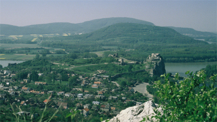 Bratislava tower to offer views to Hungary & Austria