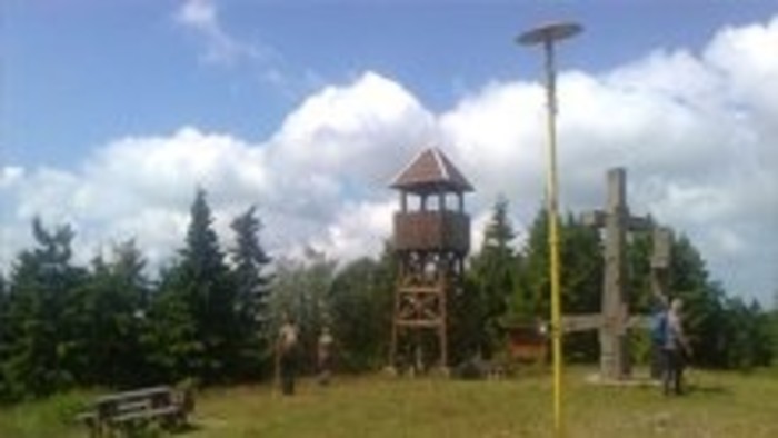 Na hrebeni Javorníkov s turistami z Papradna