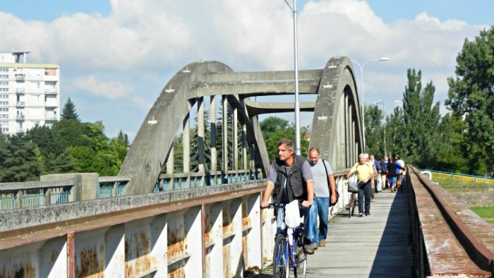 Rekonstrukcia-Krajinskeho-mosta-Piestany-1072014-005