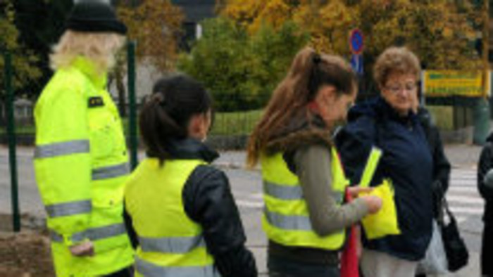 V Trnave pomáhajú na priechodoch pre chodcov asistenti mestskej polície