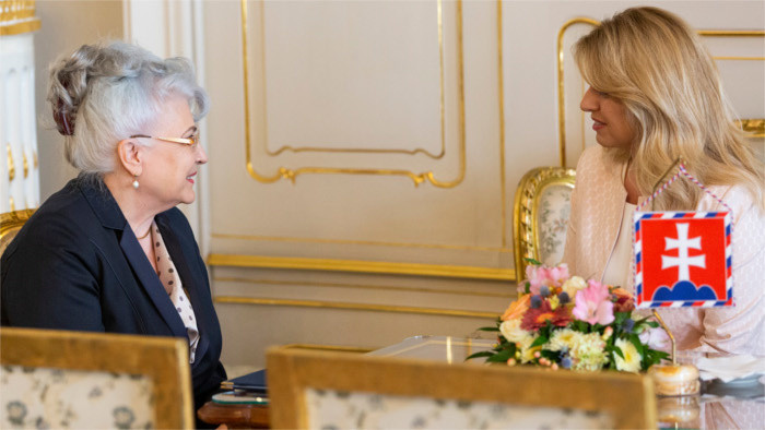 Президент З.Чапутова приняла председателя ВС СР