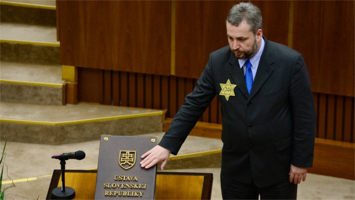 Two MPs wear WWII Jewish badge in Parliament 