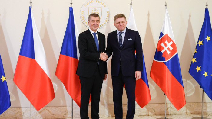 New Czech PM on first official visit to Slovakia