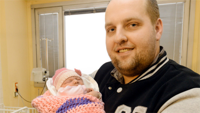 Number of Slovak men with parental leave allowance rises