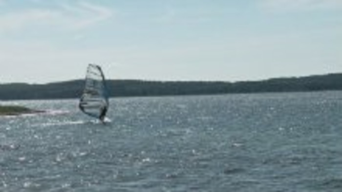 Windsurfing nie je u nás bežný šport