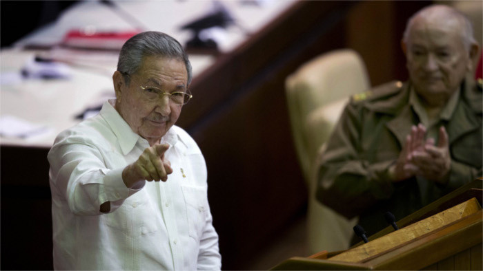Fico visitará Cuba y se entrevistará con Raúl Castro