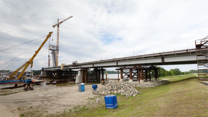 Bridge between Komarno and Komarom to open next year 