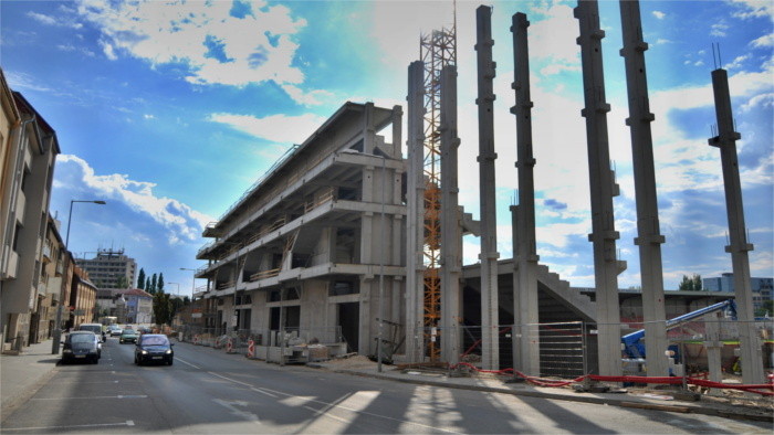 Prime Minister pleased with ongoing construction of Trnava’s City Arena 