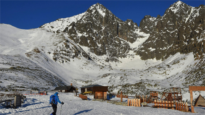 Nepresnosti vo výškach tatranských štítov 