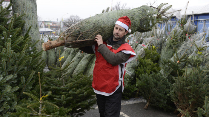 Shops to close for Christmas