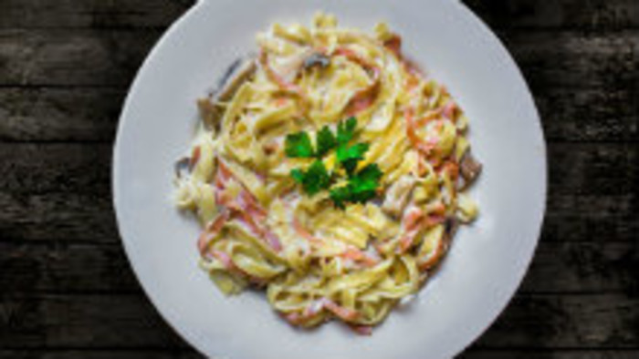 Taglietelle s prosciuttom a feniklom 