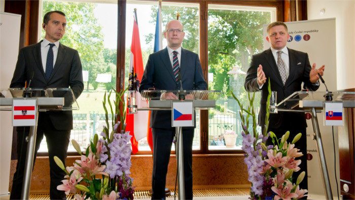 Territorial cooperation in industry and infrastructure 