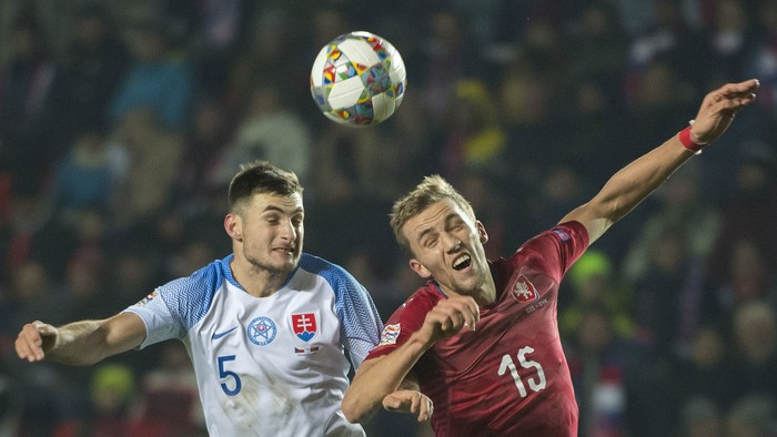 Futbal: Škrt cez rozpočet