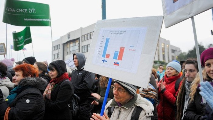 Протесты  ученых удивили правительство