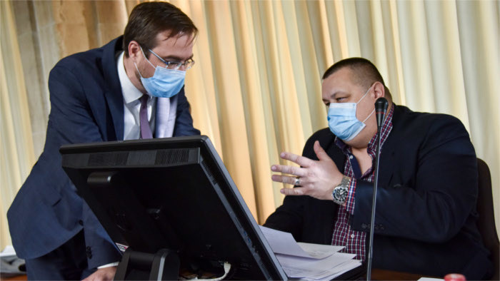 Gesundheitsminister und Haupthygieniker in Quarantäne