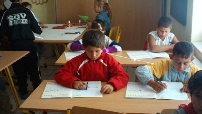 En las comunidades romaníes operarán nuevos coordinadores sanitarios