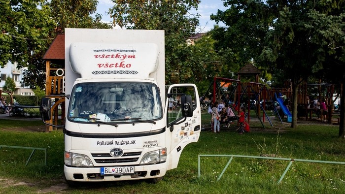 Potulná galéria sa venuje Blokáde extrémizmu