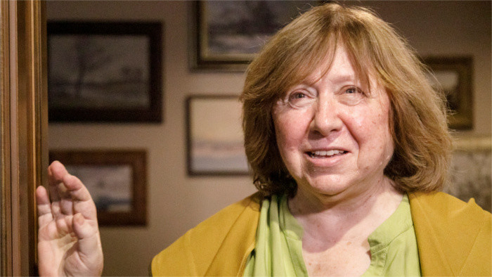 Slovak ambassador to Belarus joins guard at home of Svetlana Alexievich
