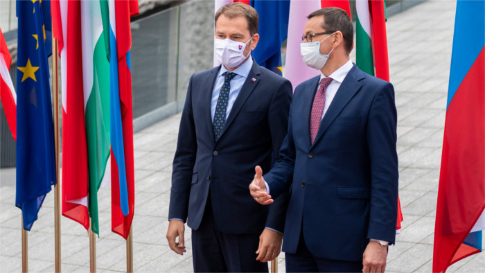 Le Premier ministre au sommet du V4 en Pologne