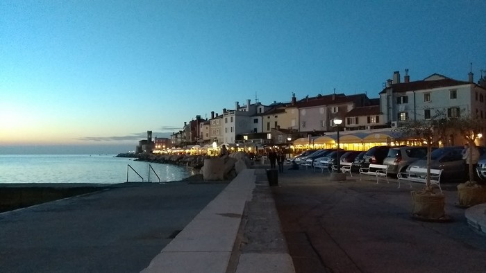Piran - promenada.jpg