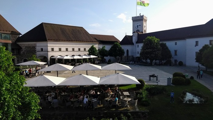 Ljublana - nadvorie hradu.jpg