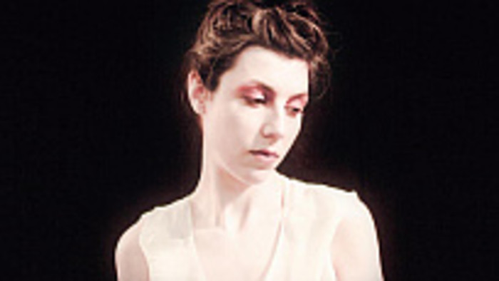 Nika_FM: Rozhovor s Juliou Holter