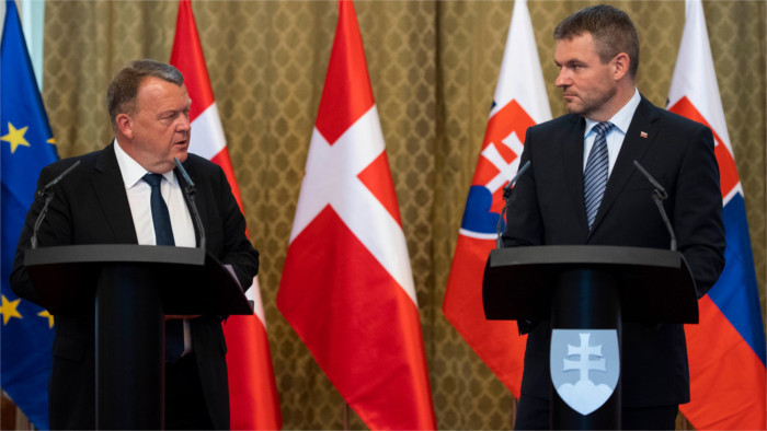 Визит премьер-министра Дании Расмуссена в СР