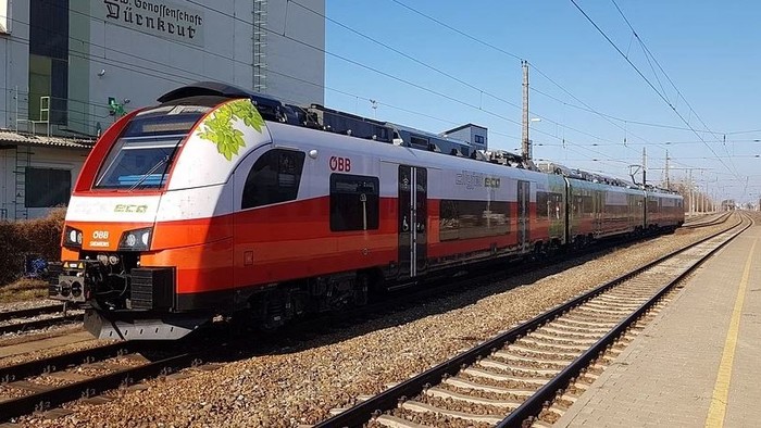 K veci: Min. dopravy rozhodlo, že trať medzi Bratislavou a Komárnom si pod patronát zoberú štátne železnice spolu s rakúskym ÖBB