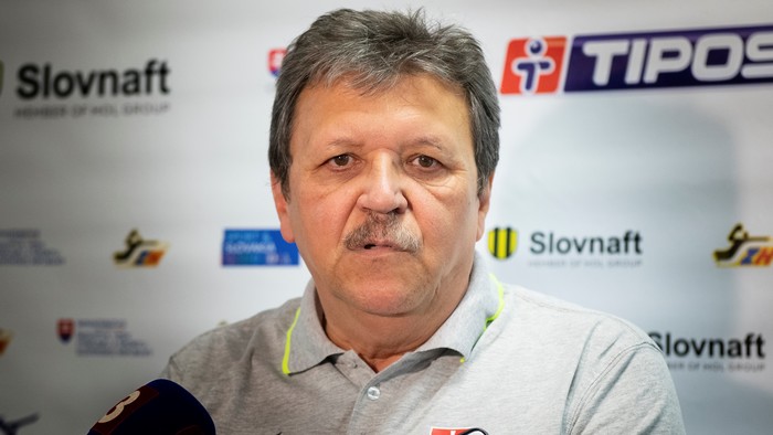 Hádzanárky na sústredení v Púchove